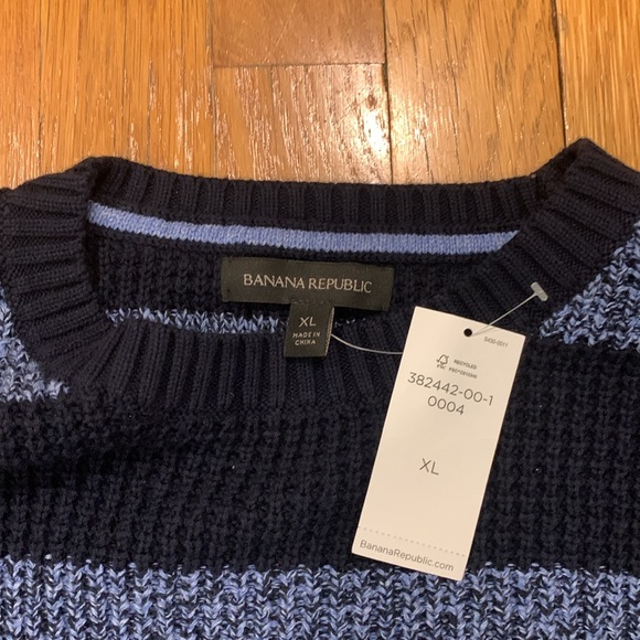 NWT Banana Republic Men’s Striped Crew Neck Cotton Blend Sweater, Size XL - Picture 2 of 5